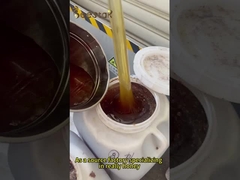 Er wordt alleen 100% echte honing geproduceerd en er is absoluut geen valse honing te koop.