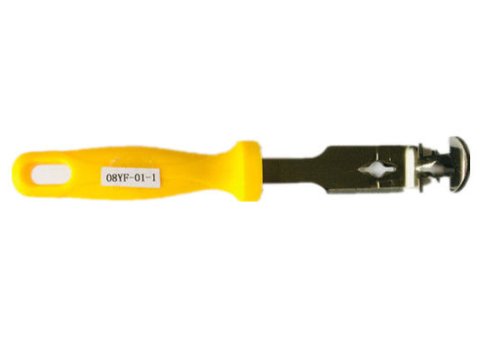 Delen van het de Bijenkorfmateriaal van de kader de Schonere Bij voor het Schoonmaken van Kader met Geel Plastic Handvat