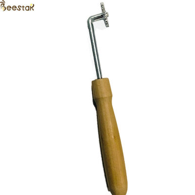 Het Handvataansporing Embedder van imkerbeehive tools wooden met Klein Toestel voor Imkerij